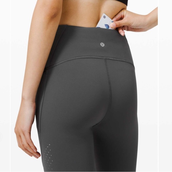 Lululemon Uncovered Strength High-Rise Crop 23" in Graphite‎ Grey Size 4 - Picture 5 of 13